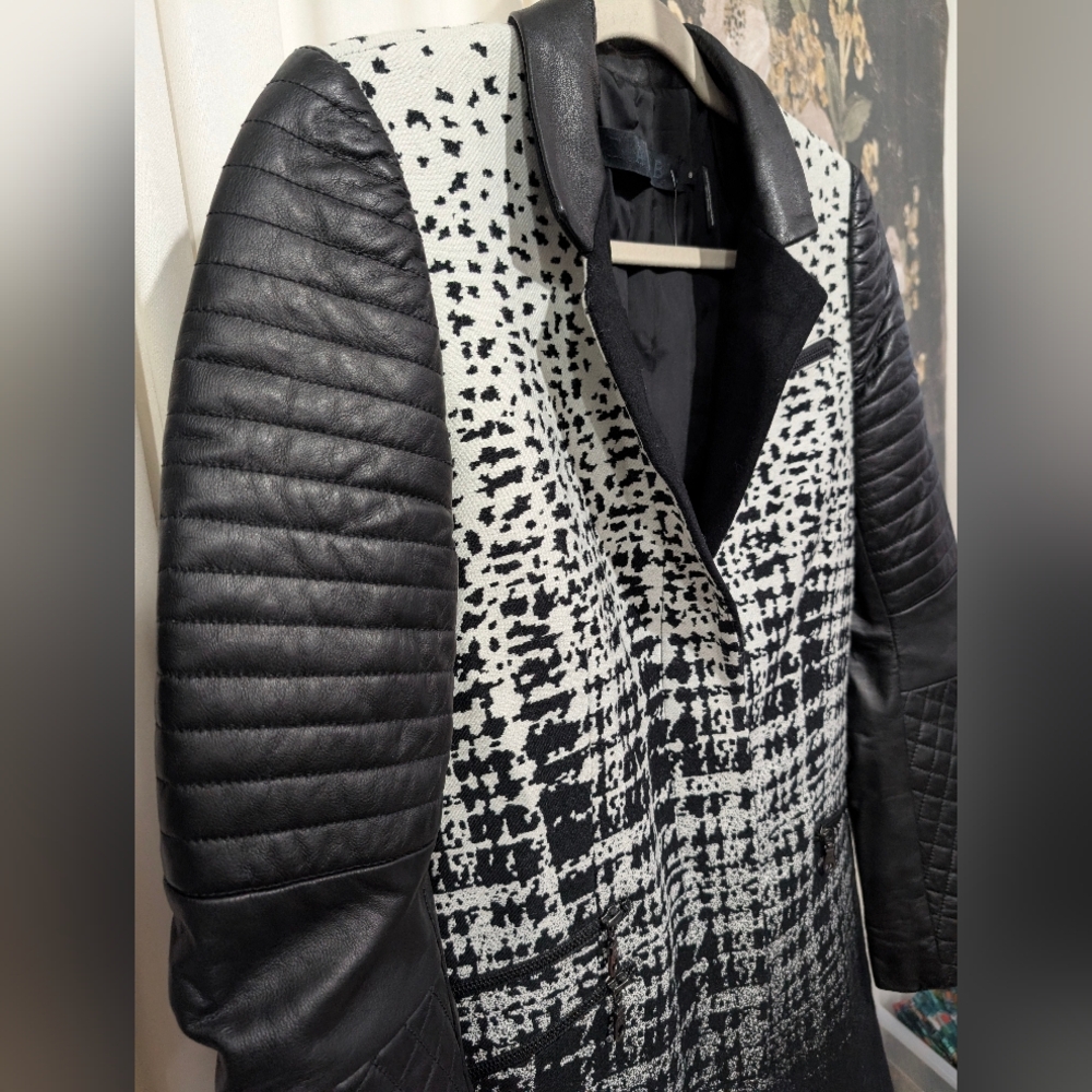 L.A.M.B. by Gwen Stefani long black & white wool blend, Leather Sleeves Size 8 - Picture 3 of 8